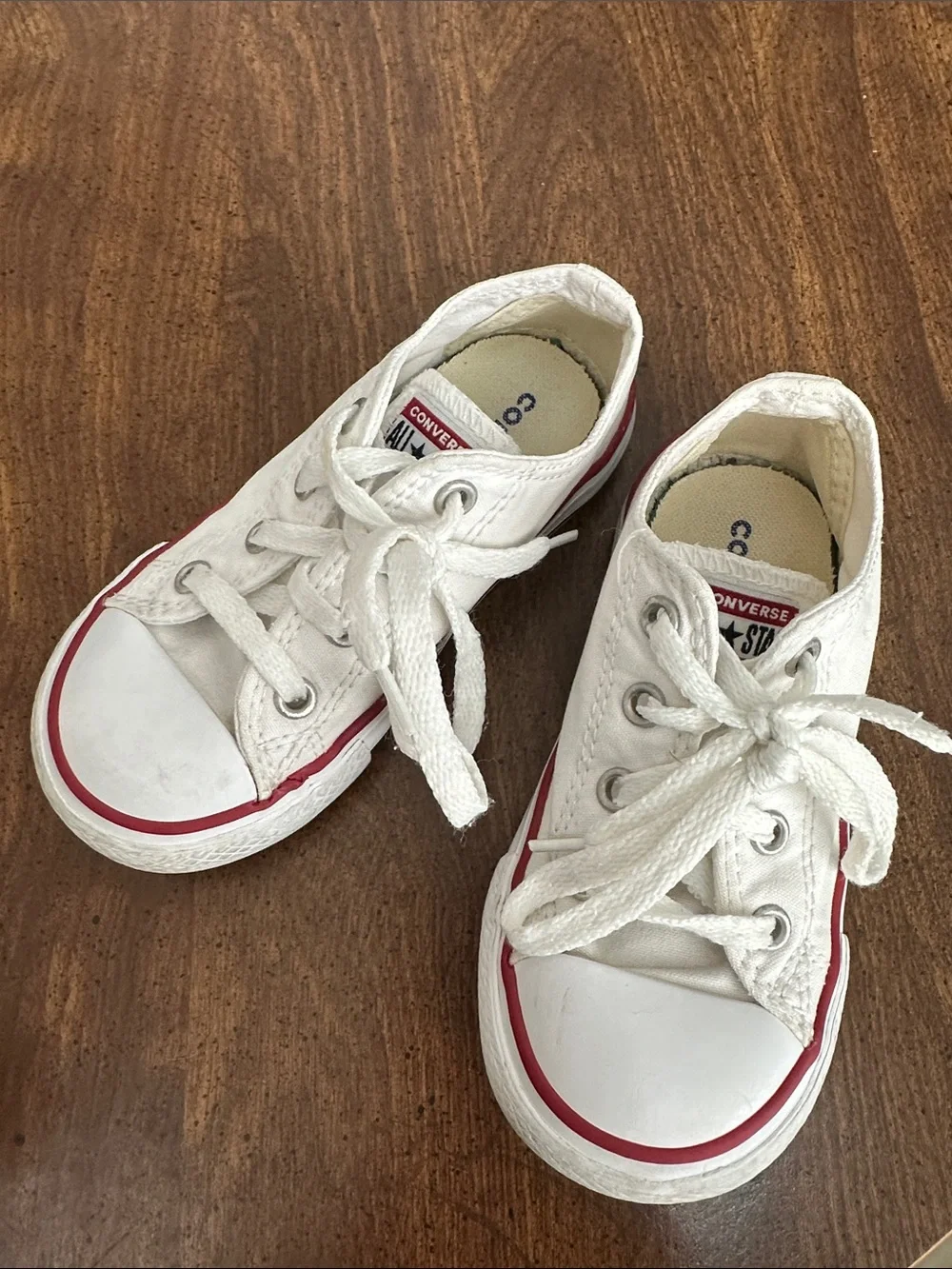 Converse low top